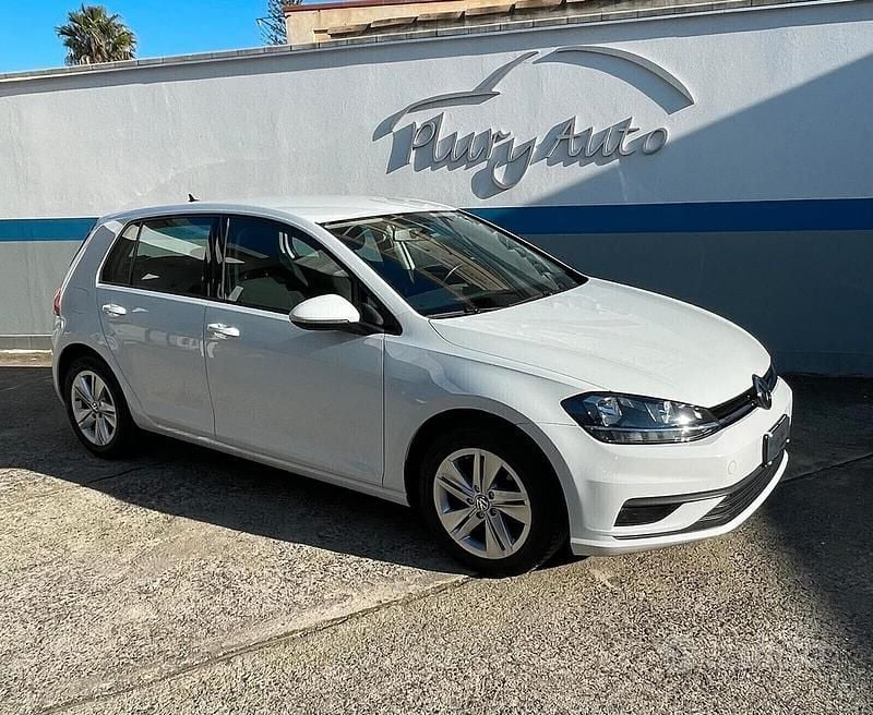 Usata VW Golf VII Trendline 90 CV (66 kW) 2018 Bianco Berlina