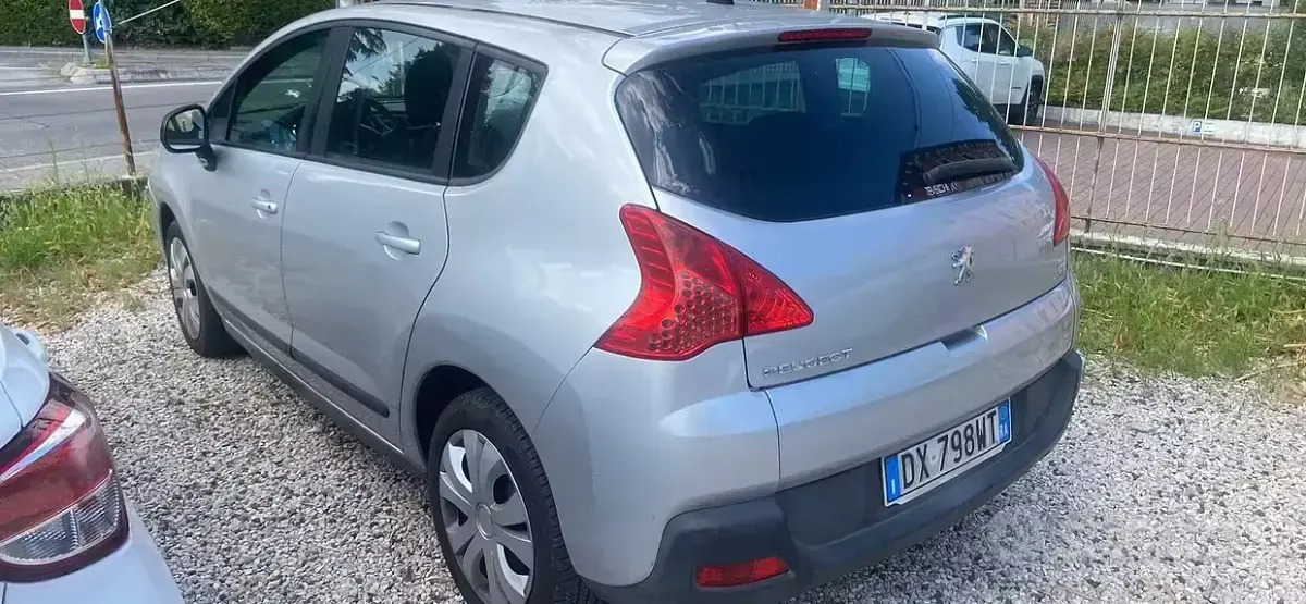 Usata Peugeot 3008 109 CV (80 kW) 2009 Grigio Station wagon