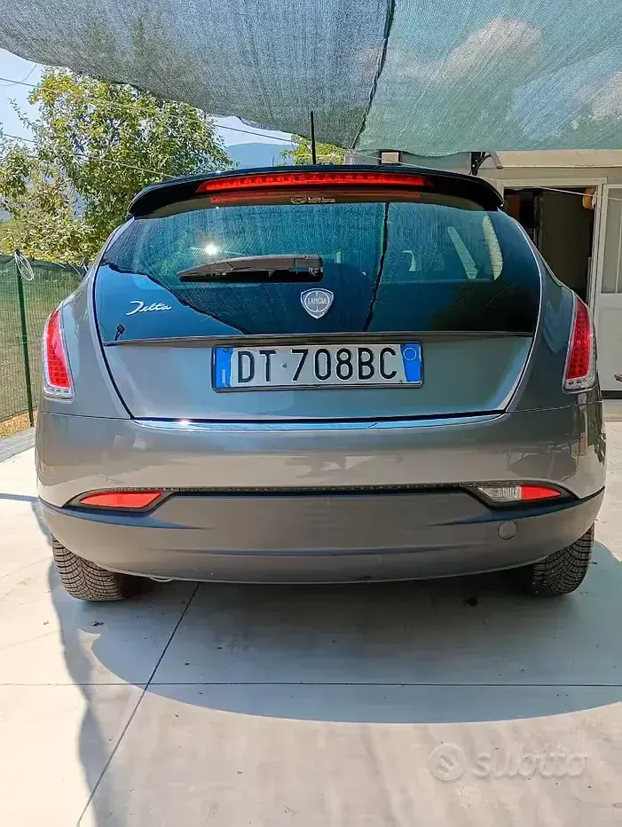 Usata Lancia Delta 120 CV (88 kW) 2008 Utilitaria