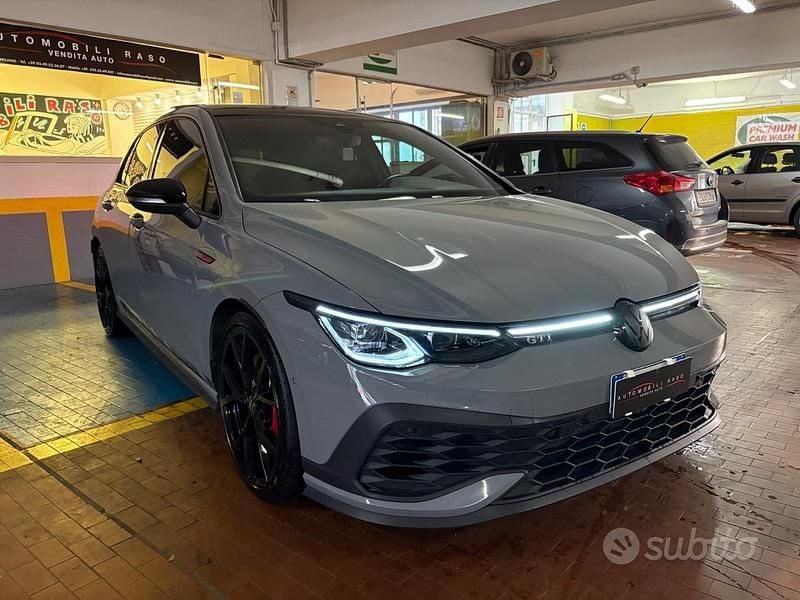 Usata VW Golf VIII GTI Clubsport 333 CV (244 kW) 2023 Grigio Berlina
