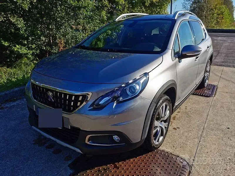 Usata Peugeot 2008 102 CV (75 kW) 2019 Bluazzurro SUV