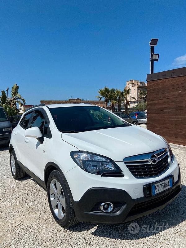 Usata Opel Mokka Cosmo 131 CV (96 kW) 2014 Bianco SUV