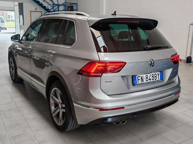 Usata VW Tiguan R-line 150 CV (110 kW) 2018 Grigio SUV