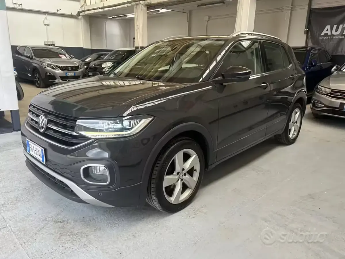 Usata VW T-Cross Advance 95 CV (69 kW) 2019 Grigio SUV
