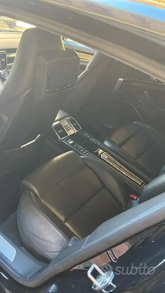Usata Porsche Panamera 400 CV (294 kW) 2010 Nero Utilitaria