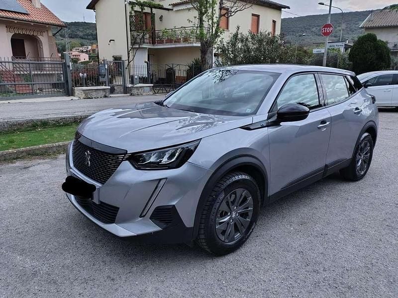 Usata 2022 Peugeot e-2008 Active SUV | 16.900 € (Ottimo prezzo) - Immagine 1/4