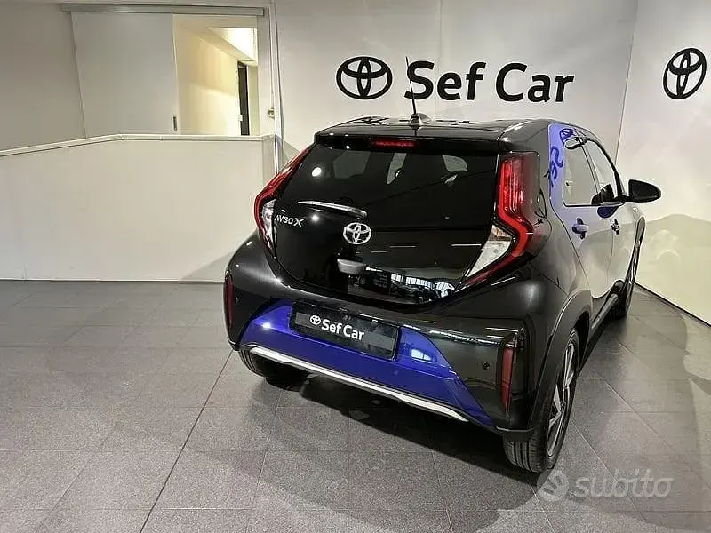 Nuova Toyota Aygo X Lounge 72 CV (52 kW) 2026 Bluazzurro SUV