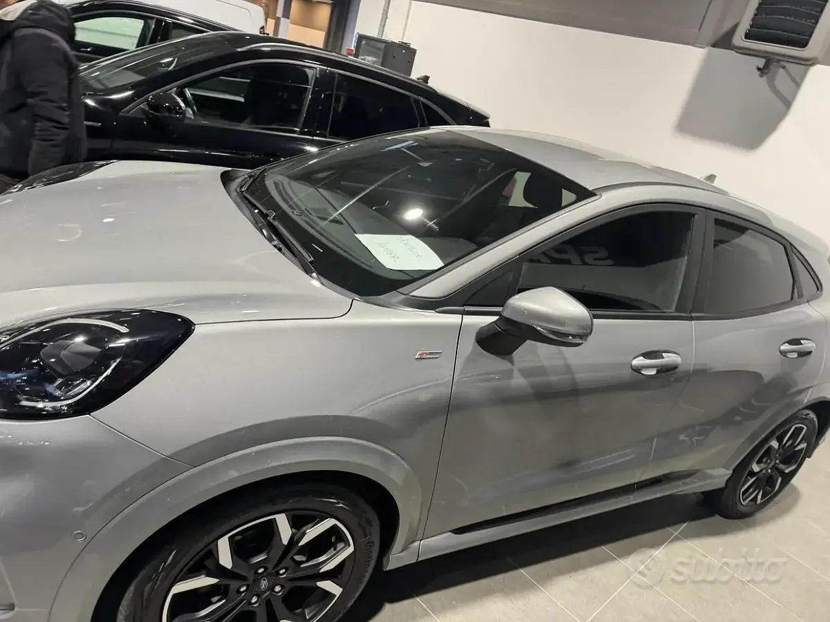 Usata Ford Puma 125 CV (91 kW) 2020 Grigio SUV
