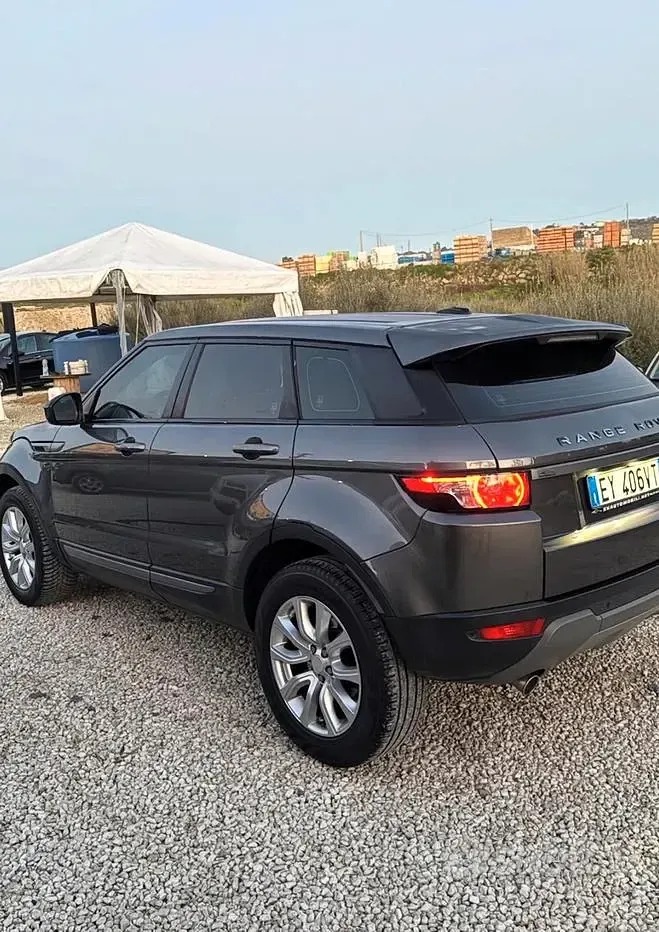 Usata Land Rover Range Rover evoque 150 CV (110 kW) 2015 Grigio Station wagon