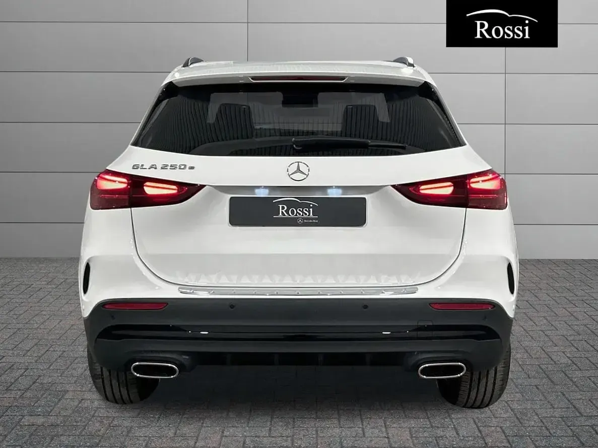 Nuova Mercedes GLA250 163 CV (119 kW) 2026 Nero SUV