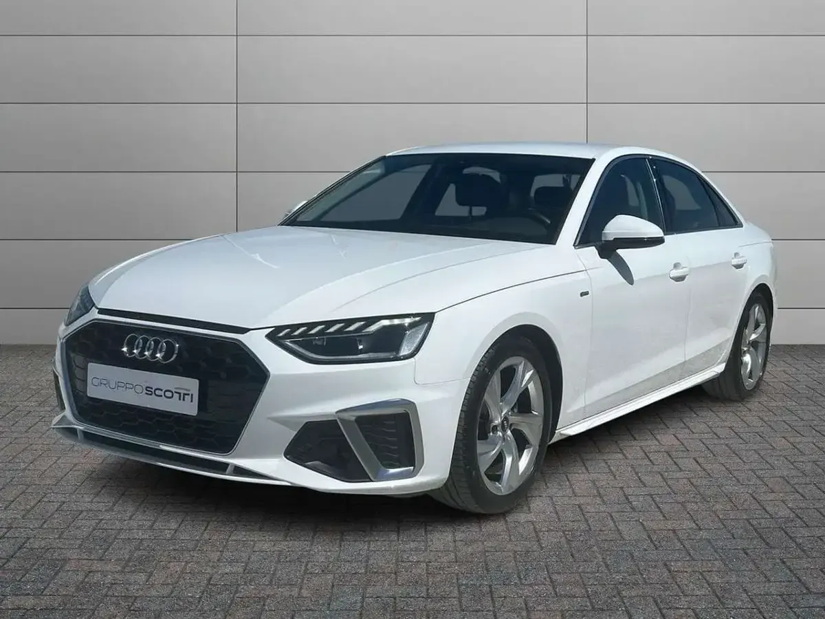 Usata Audi A4 S-Line 150 CV (110 kW) 2022 Bianco Berlina