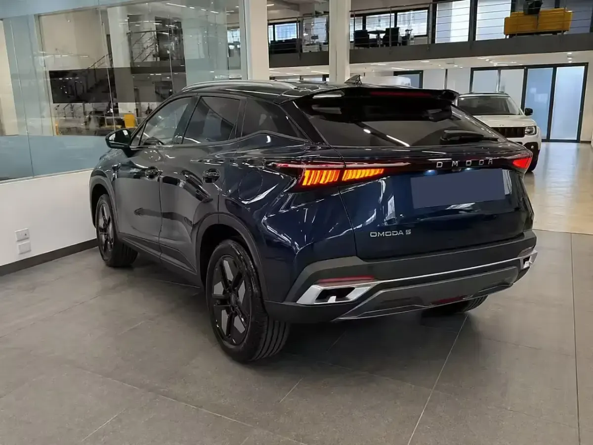 Usata Omoda 5 147 CV (108 kW) 2025 Blu SUV