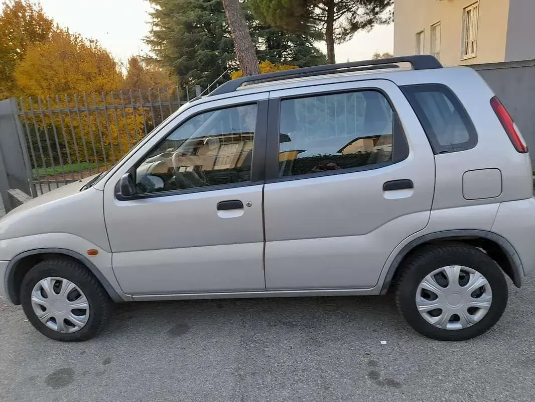 Usata Suzuki Ignis GL 83 CV (61 kW) 2002 Utilitaria