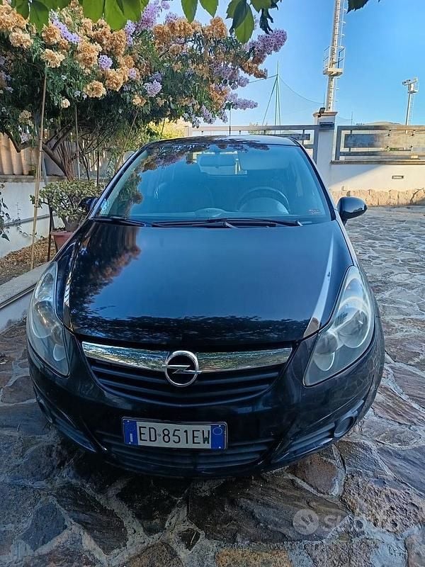 Usata Opel Corsa 95 CV (69 kW) 2010 Nero Berlina
