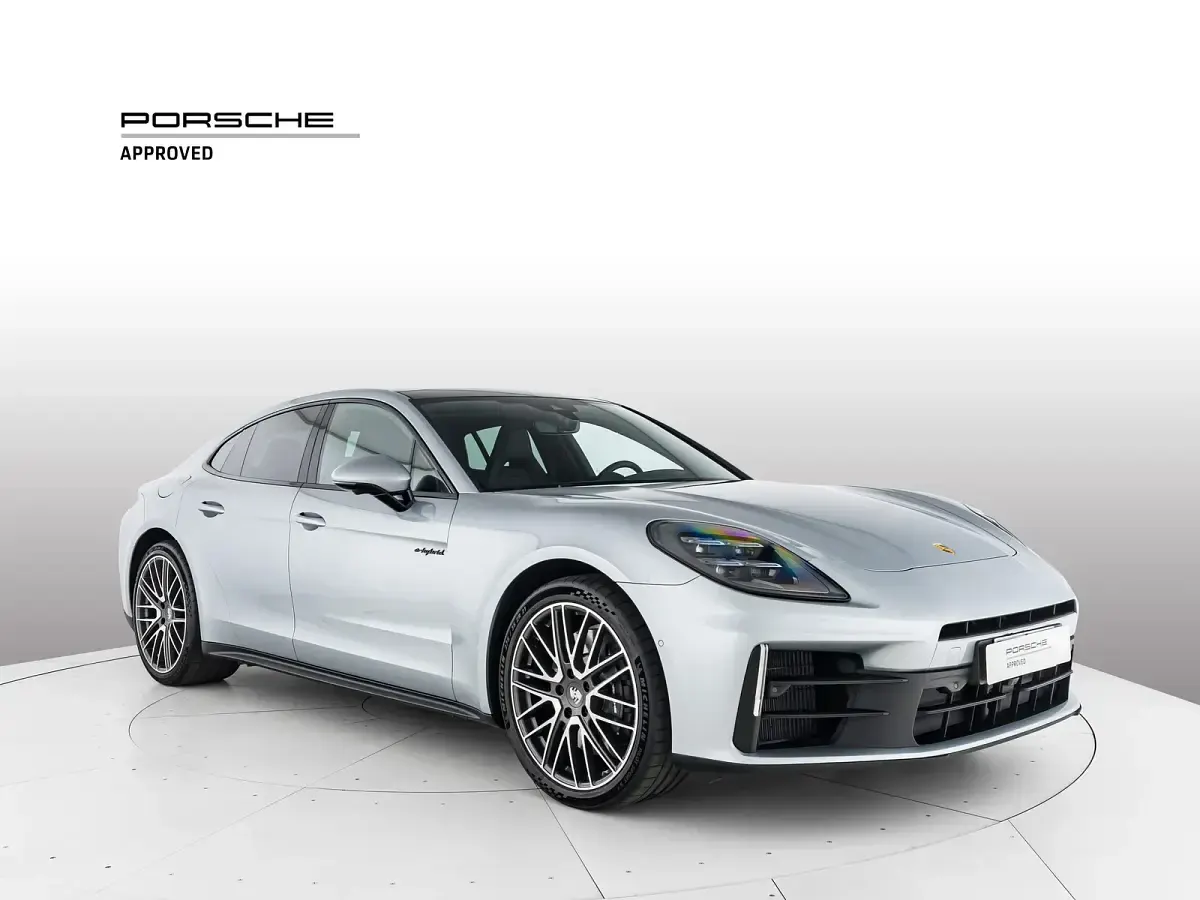 Usata Porsche Panamera 4 E-Hybrid 470 CV (345 kW) 2024 F0 argento dolomite metallizzato Utilitaria