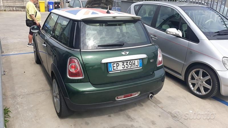 Usata 2013 Mini Cooper D Due volumi | 4600 € (Buon prezzo) - Immagine 1/4