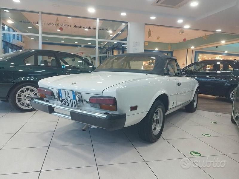 Usata Fiat 124 Spider 105 CV (77 kW) 1981 Bianco Cabrio