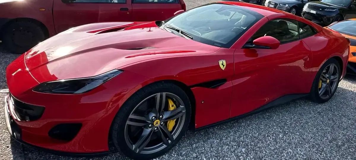 Usata Ferrari Portofino 600 CV (441 kW) 2019 Rosso Cabrio