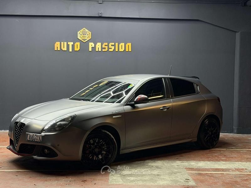 Usata Alfa Romeo Giulietta Veloce 241 CV (177 kW) 2017 Grigio Utilitaria