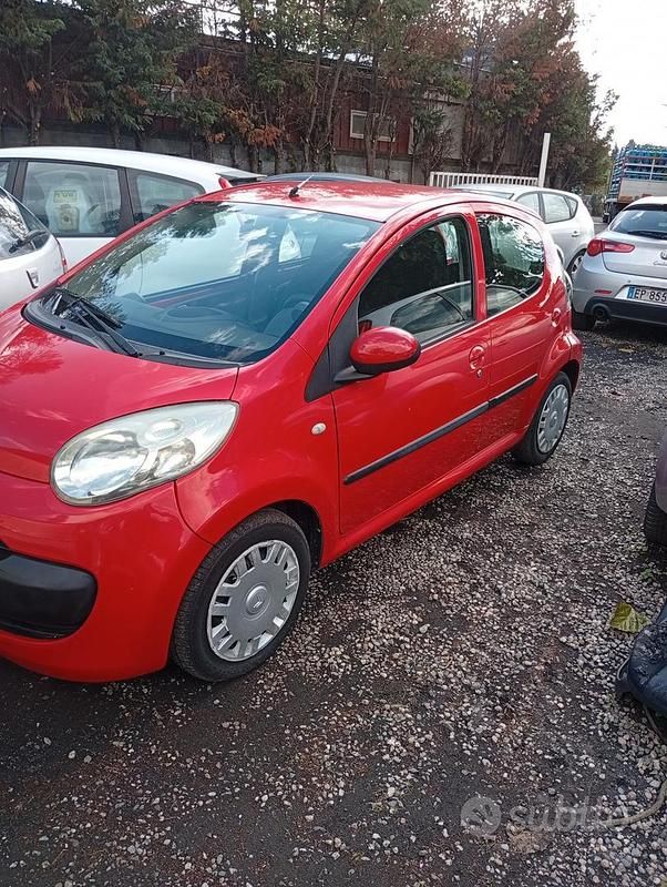 Rosso Usata 2007 Citroën C1 Due volumi | 3000 € (Buon prezzo) - Immagine 1/4