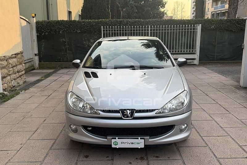 Usata Peugeot 206 CC 109 CV (80 kW) 2007 Grigio Cabrio