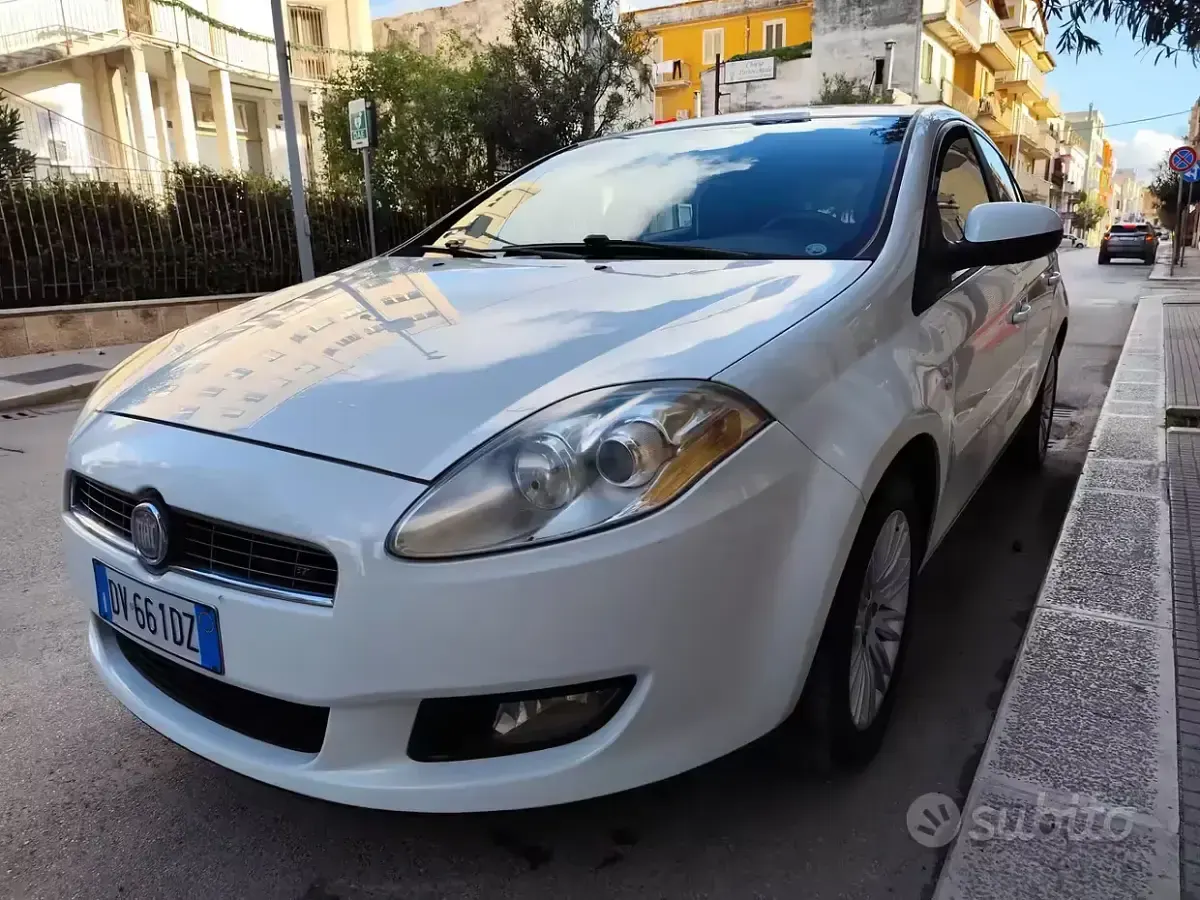 Usata Fiat Bravo Dynamic 105 CV (77 kW) 2009 Bianco Utilitaria