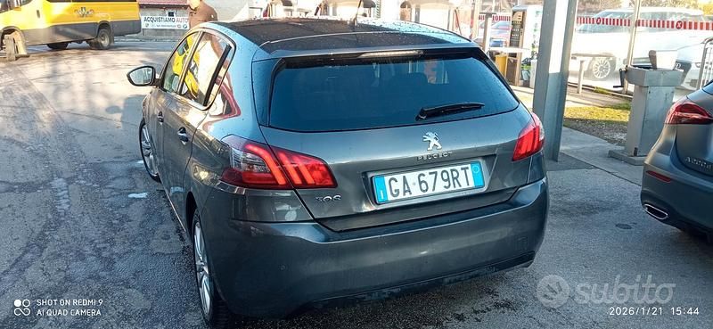 Usata Peugeot 308 130 CV (95 kW) 2020 Grigio Berlina
