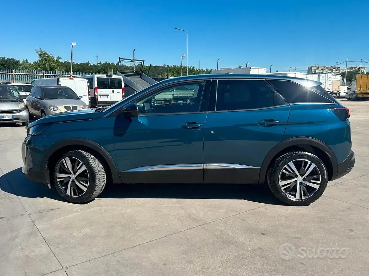 Usata Peugeot 3008 Allure 131 CV (96 kW) 2023 Blu SUV