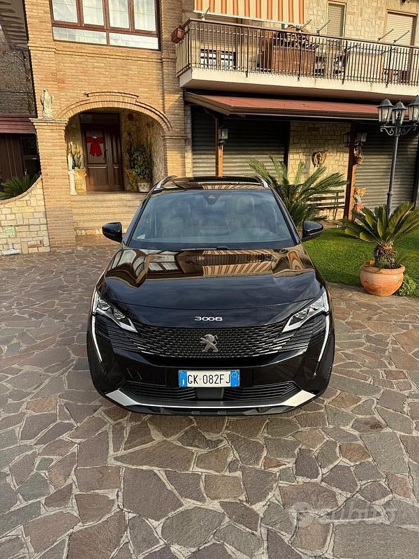 Usata Peugeot 3008 GT 130 CV (95 kW) 2022 Nero Station wagon