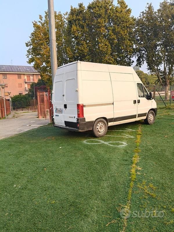 Bianco Usata 2004 Fiat Ducato Furgone | 2800 € (Super prezzo) - Immagine 1/4