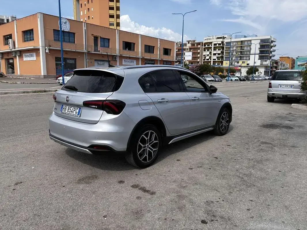 Usata Fiat Tipo Cross 131 CV (96 kW) 2023 Berlina
