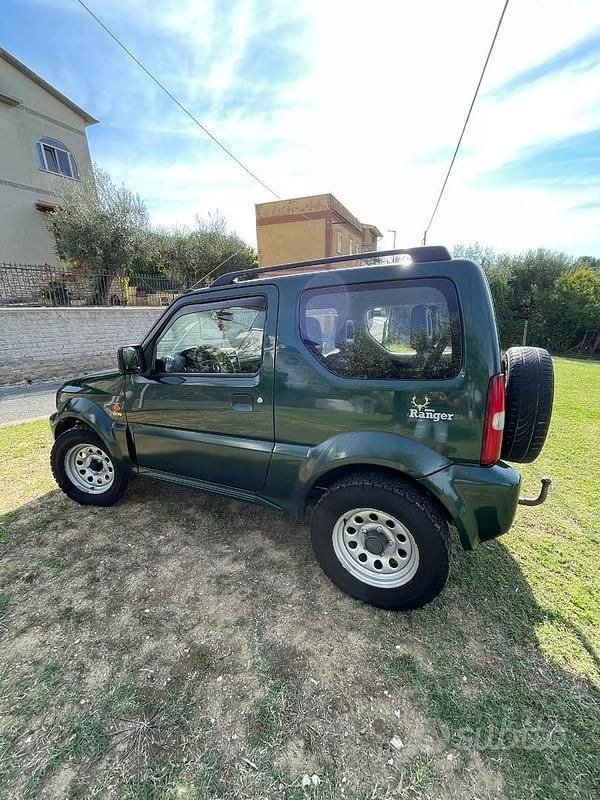Verde Usata 2010 Suzuki Jimny SUV | 10.000 € (Buon prezzo) - Immagine 1/4