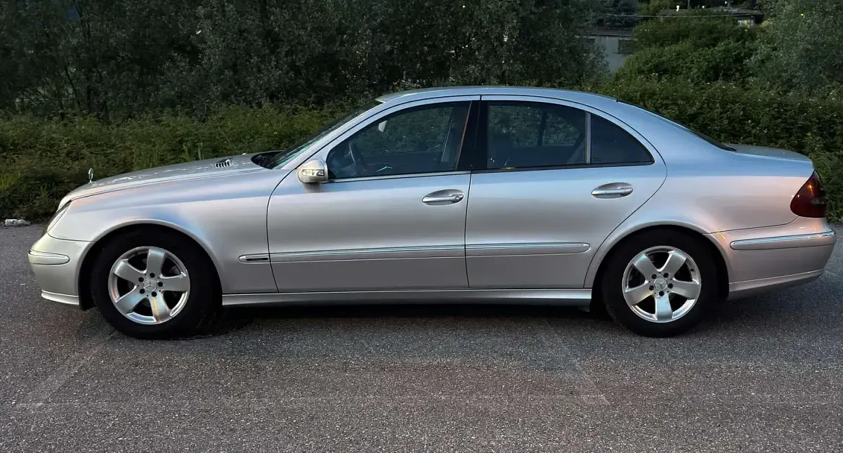 Usata Mercedes E270 Elegance 177 CV (130 kW) 2003 Berlina