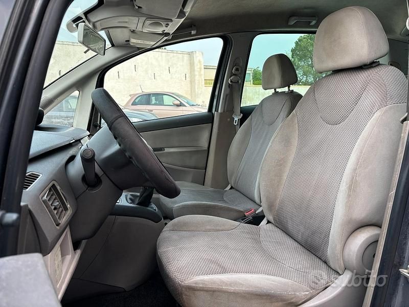 Usata Fiat Idea Active 70 CV (51 kW) 2005 Grigio Monovolume