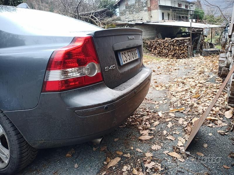 Usata Volvo S40 Momentum 220 CV (161 kW) 2005 Berlina