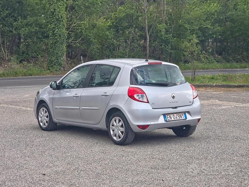 Usata Renault Clio IV 75 CV (55 kW) 2012 Grigio Berlina