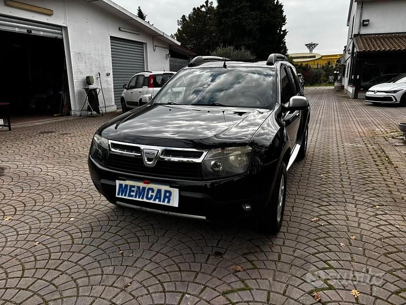 Usata Dacia Duster Lauréate 110 CV (80 kW) 2011 Nero SUV
