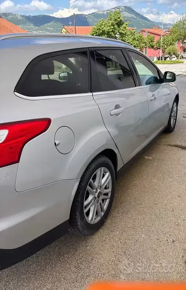 Usata Ford Focus Titanium S 125 CV (91 kW) 2014 Grigio Station wagon