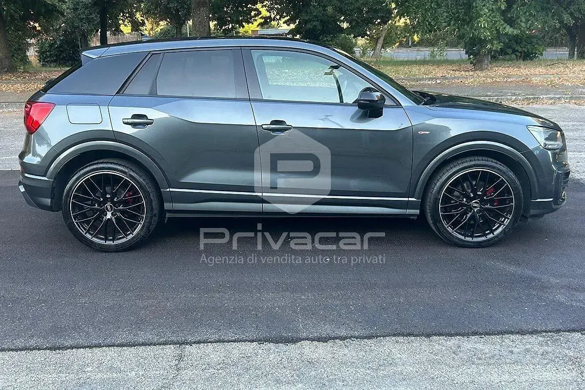 Usata Audi Q2 Business 190 CV (139 kW) 2019 Grigio SUV