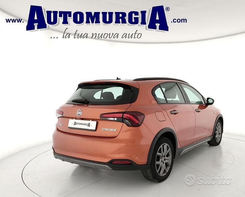 Usata Fiat Tipo Cross 95 CV (69 kW) 2022 Arancione Station wagon