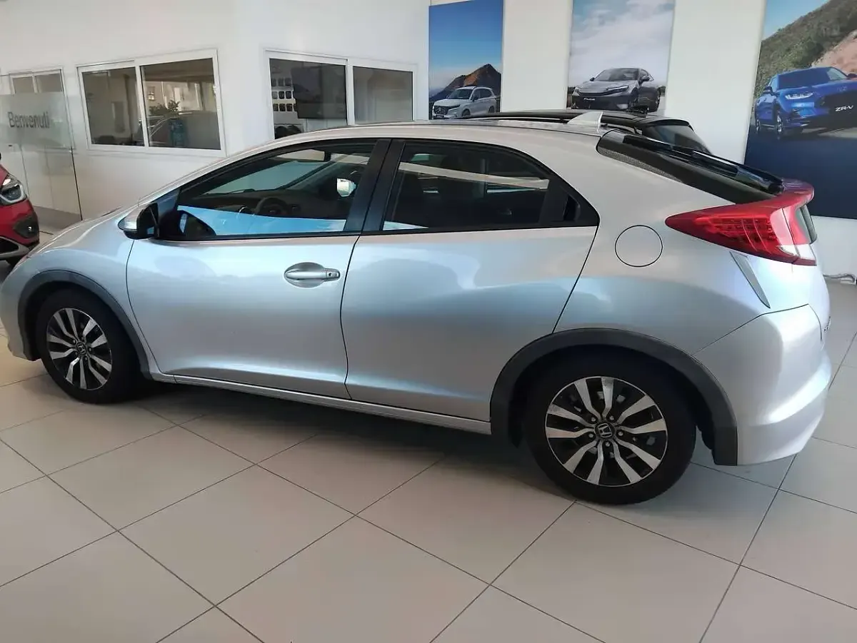 Usata Honda Civic Comfort 120 CV (88 kW) 2014 Argento Berlina