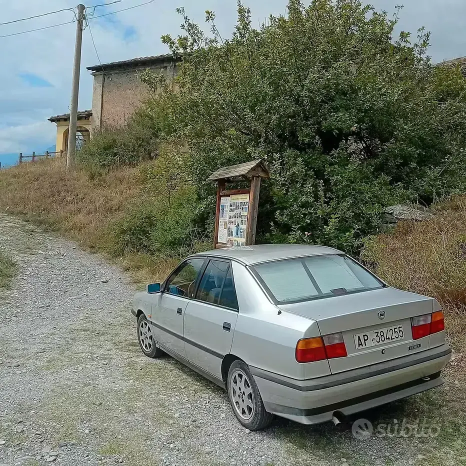 Usata Lancia Dedra S 88 CV (64 kW) 1989 Grigio Berlina
