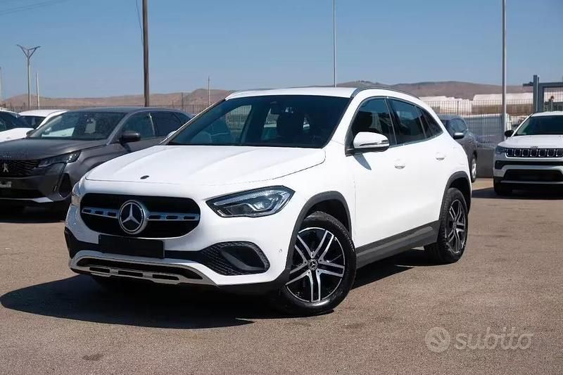 Usata Mercedes GLA200 149 CV (109 kW) 2021 Bianco SUV