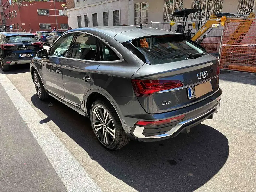 Usata Audi Q5 Sportback Ambiente 204 CV (150 kW) 2023 Grigio SUV