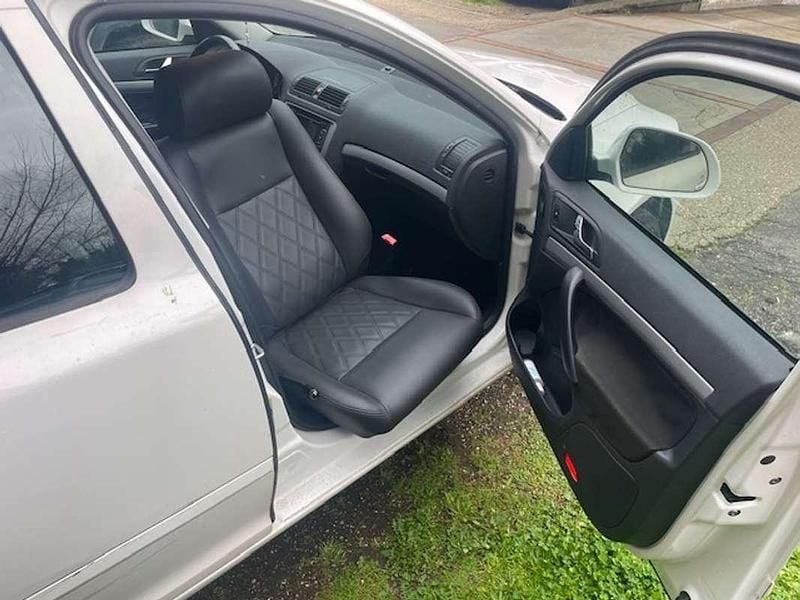 Usata Skoda Octavia Elegance 105 CV (77 kW) 2013 Bianco Station wagon