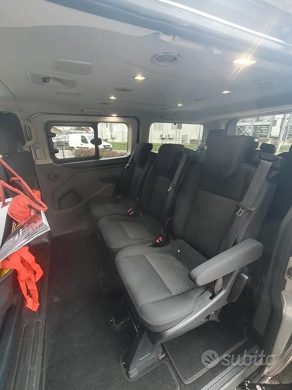 Usata Ford Tourneo 130 CV (95 kW) 2021 Grigio Berlina