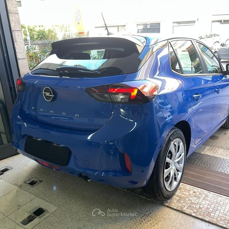 Usata Opel Corsa Edition 101 CV (74 kW) 2024 Blu Berlina
