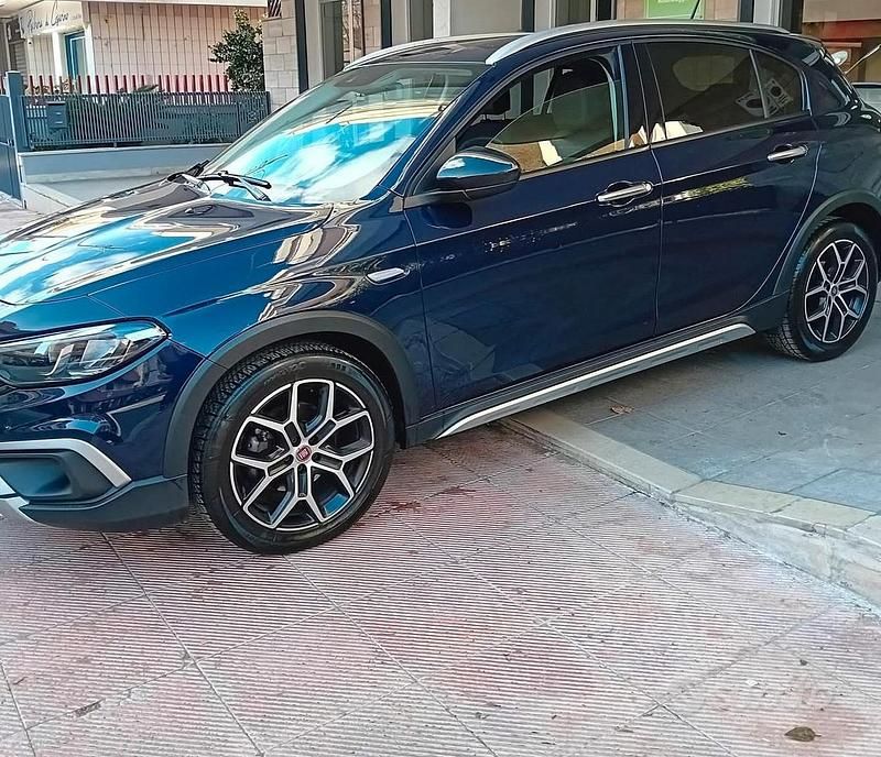 Usata Fiat Tipo Cross 131 CV (96 kW) 2021 Berlina