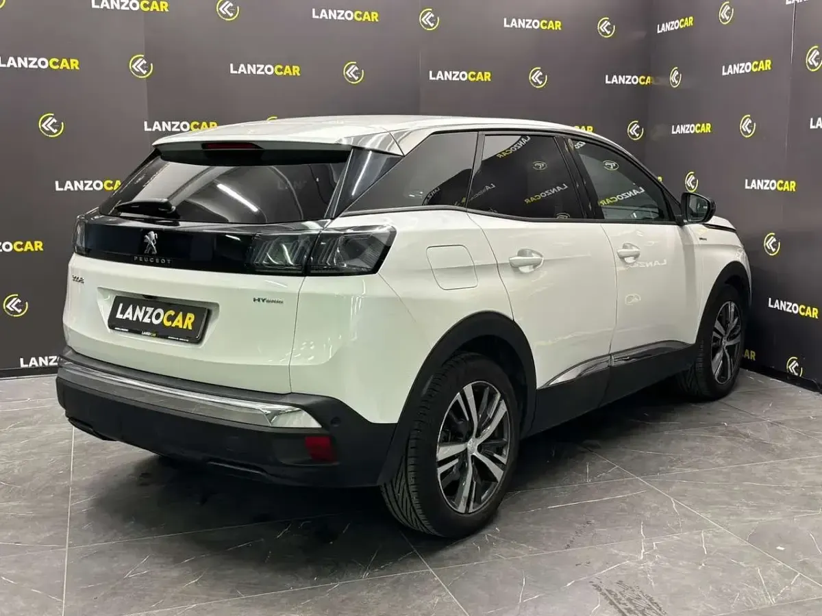 Usata Peugeot 3008 Allure 181 CV (133 kW) 2023 Bianco SUV