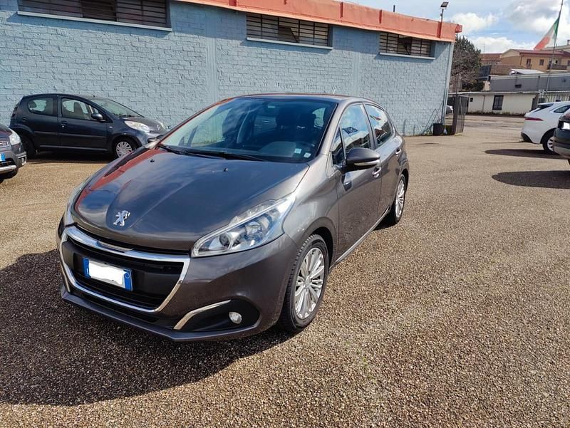 Usata Peugeot 208 Allure 82 CV (60 kW) 2018 Grigio Utilitaria